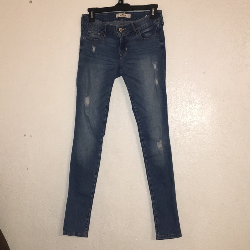 Ripped Hollister skinny jeans